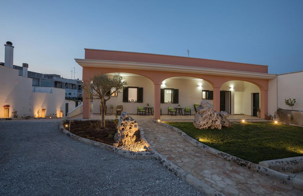 Casina Dei Nonni Bed & Breakfast Carpignano Salentino Exterior photo