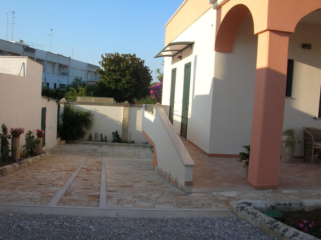 Casina Dei Nonni Bed & Breakfast Carpignano Salentino Exterior photo