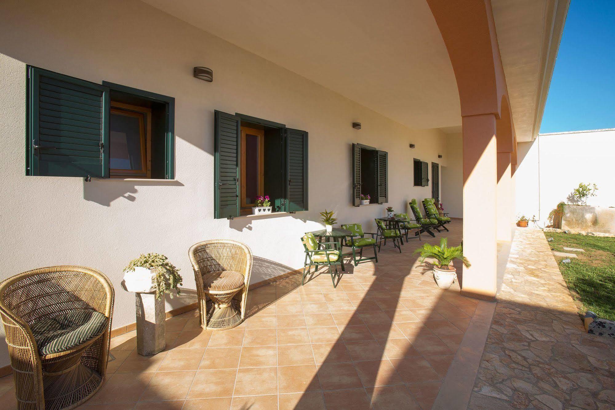 Casina Dei Nonni Bed & Breakfast Carpignano Salentino Exterior photo
